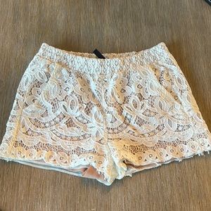 White lace BCBG shorts